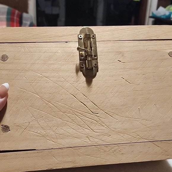 HANDMADE WOODEN BOX WITH  LID AND  LOCK - Picture 7 of 10